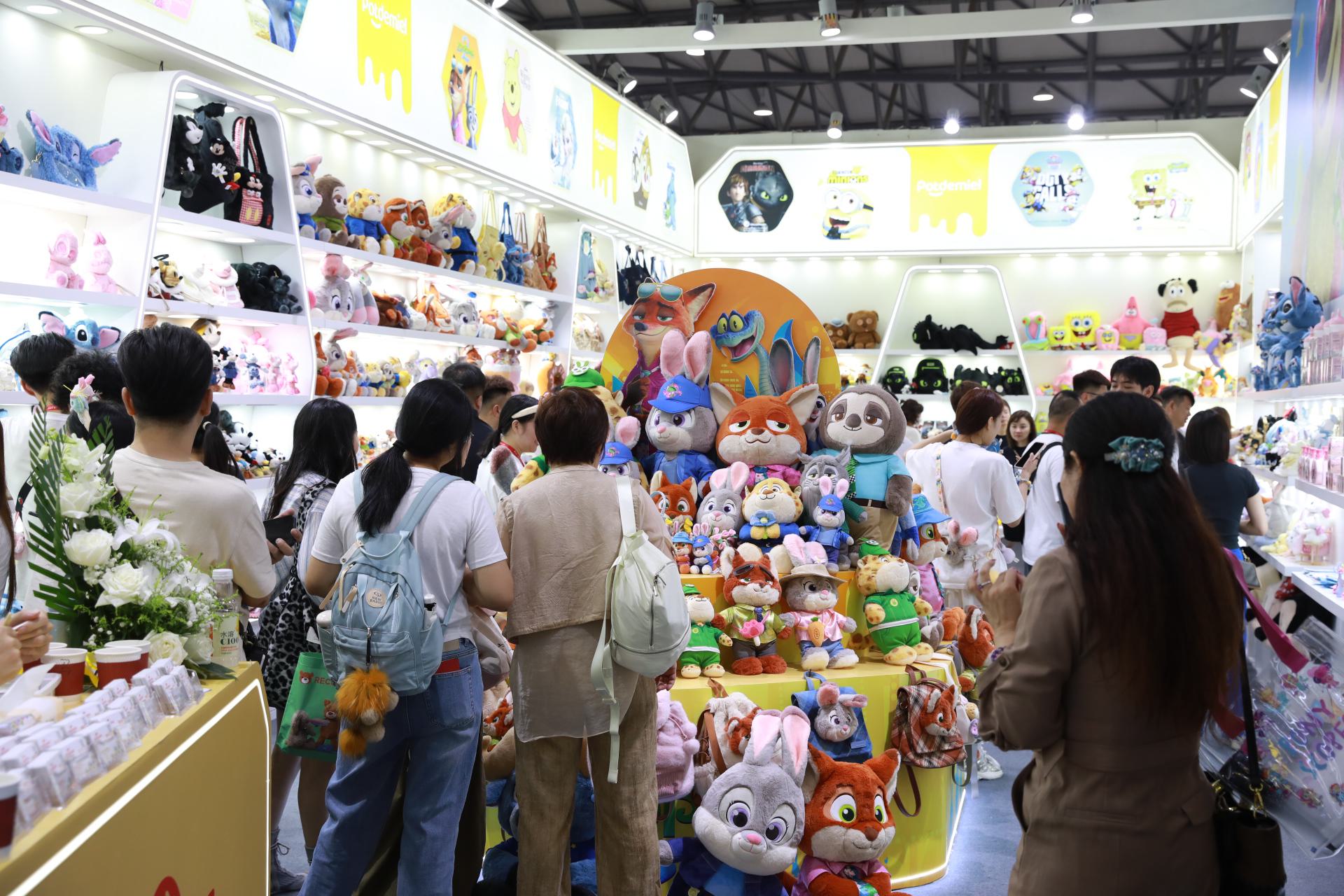 “AI+IP”雙重賦能，東莞茶山潮玩閃耀中國玩協四展，探索玩具銷售新紀元